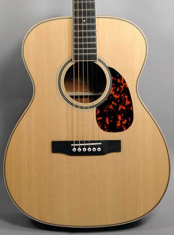 Larrivee OM40 Spruce Tree Music
