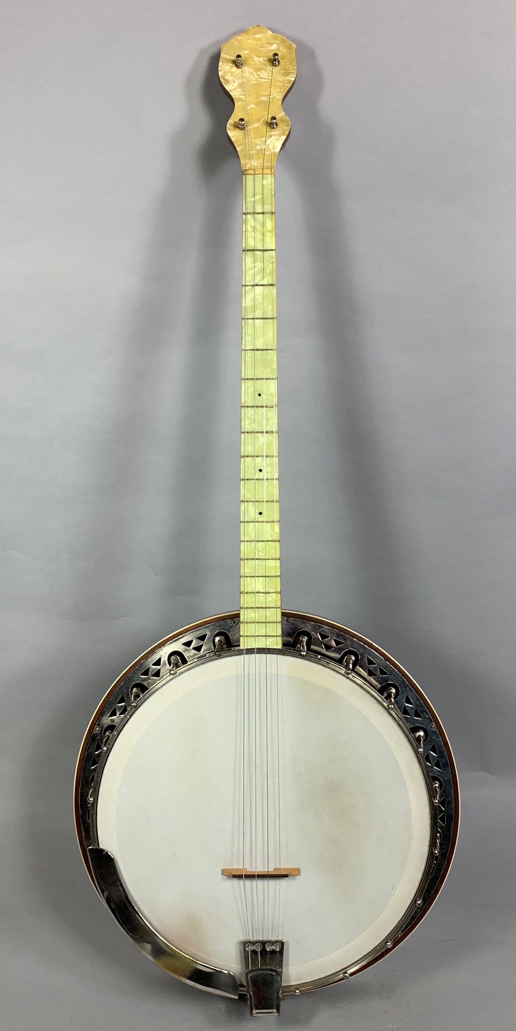 Harmony Tenor Banjo - c.1930 - Spruce Tree Music